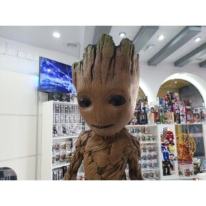 BABY GROOT FIGURA 76CM ESPUMA Y LATEX NECA