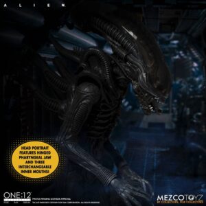XENOMORFO FIGURA ARTICULADA 1/12 MEZCO TOYZ